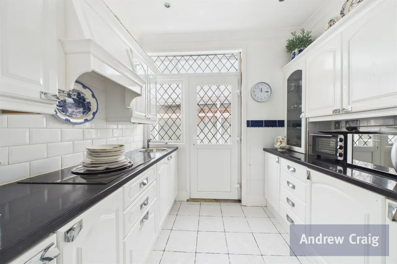 Woodville Crescent, High Barnes, SR4, photo 5
