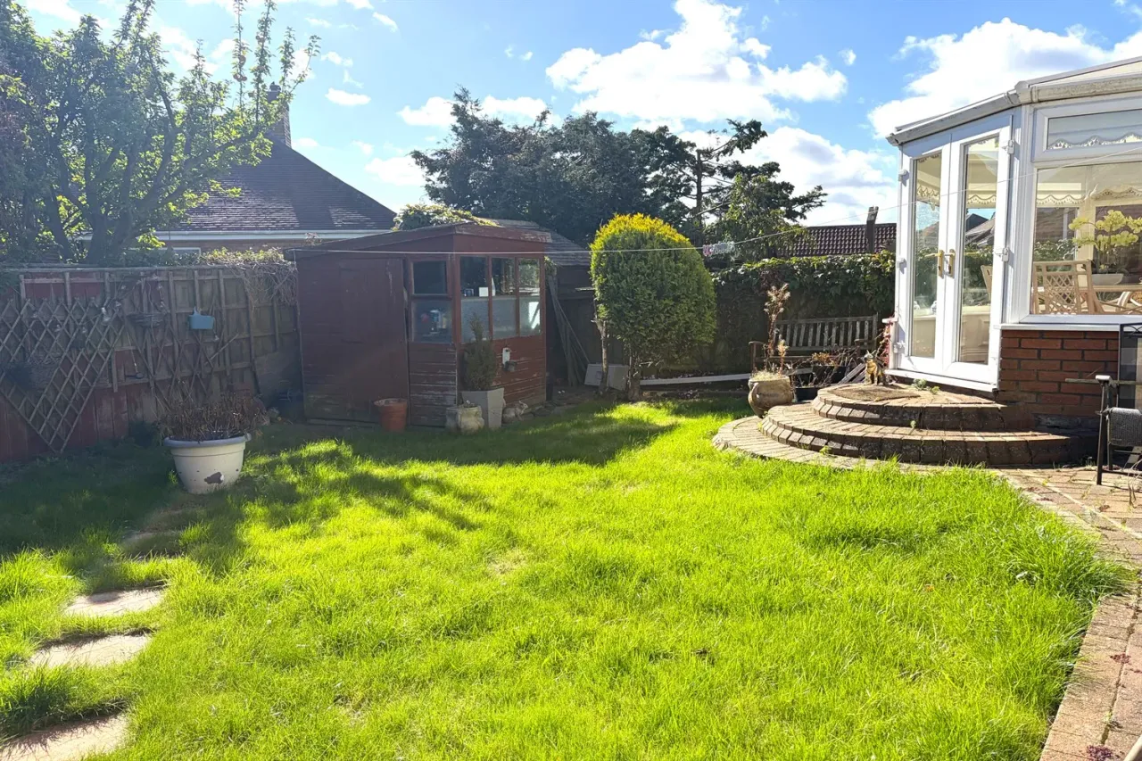 Woodville Crescent, High Barnes, SR4, photo 13
