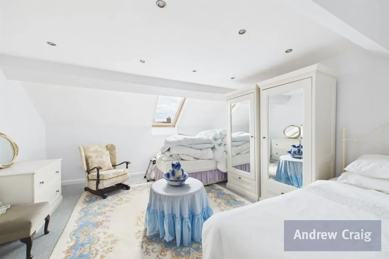 Woodville Crescent, High Barnes, SR4, photo 11