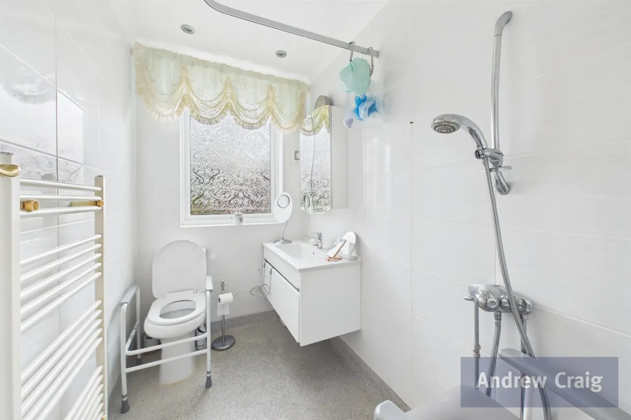 Woodville Crescent, High Barnes, SR4, photo 10