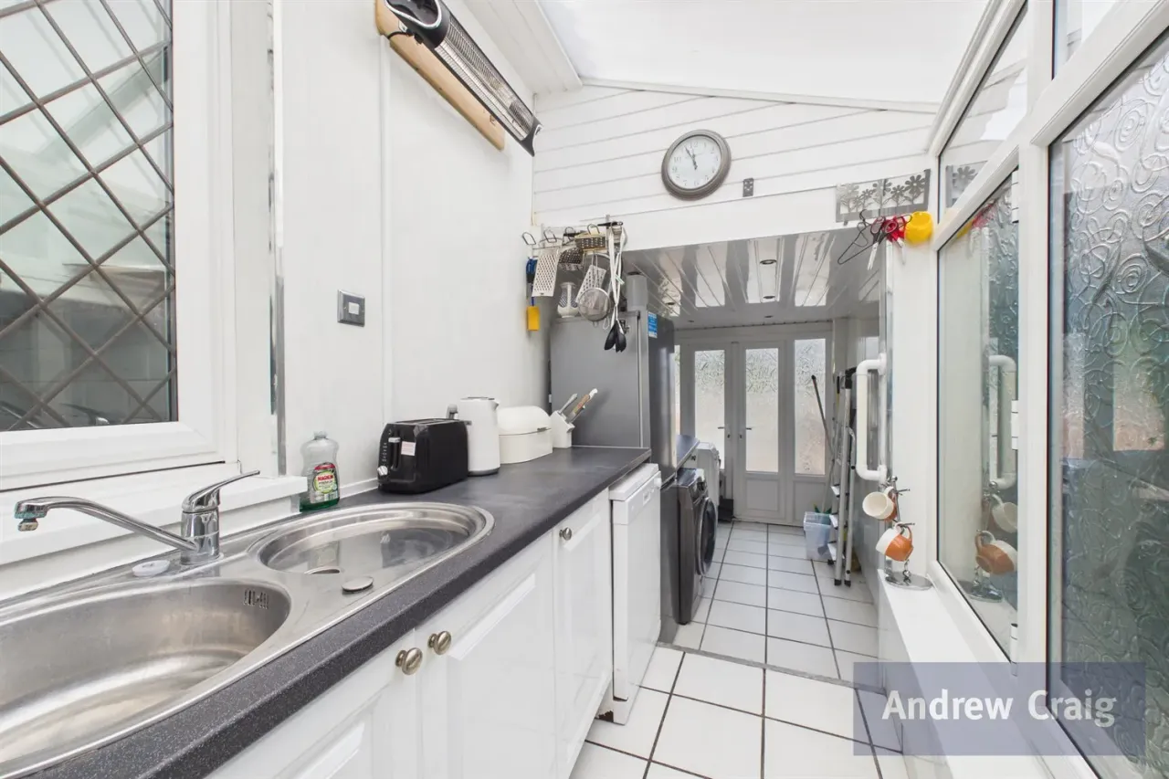 Woodville Crescent, High Barnes, SR4, photo 7