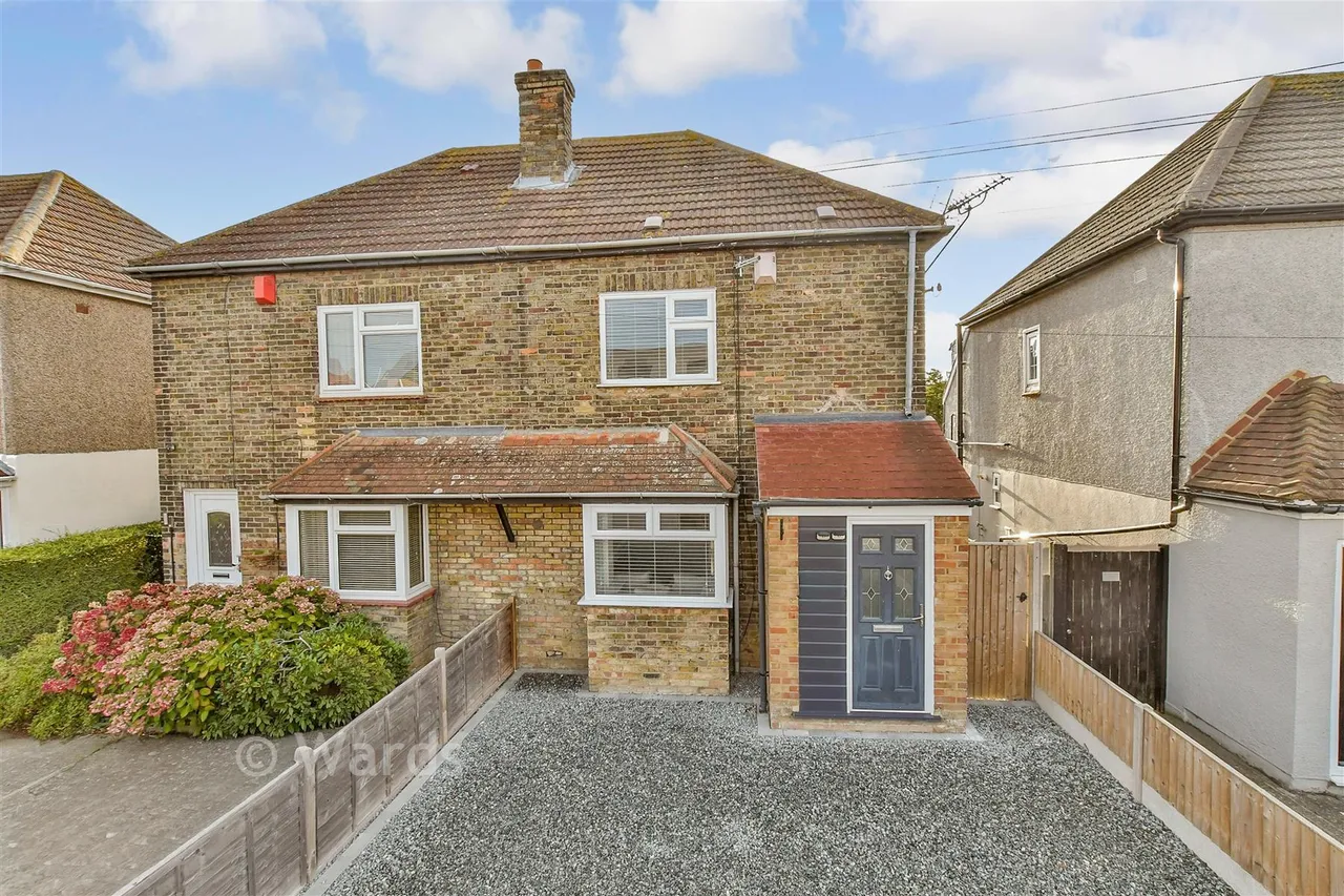 2 bed house for sale, Barton Hill Drive, Minster On Sea, ME12