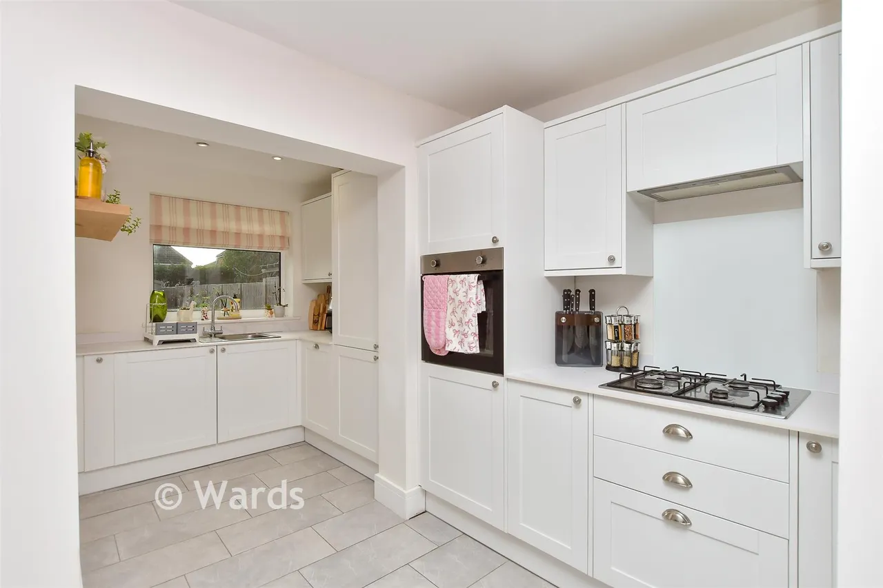 Barton Hill Drive, Minster On Sea, ME12, photo 4