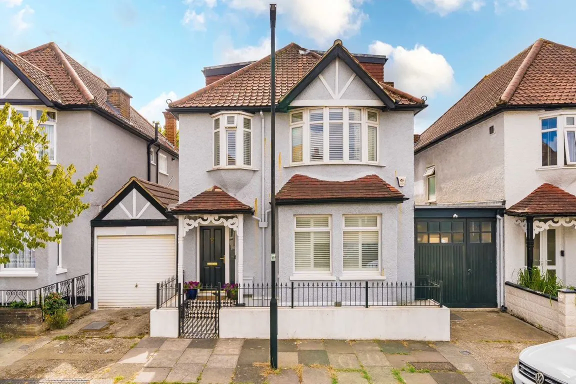 Voss Court, SW16, photo 2