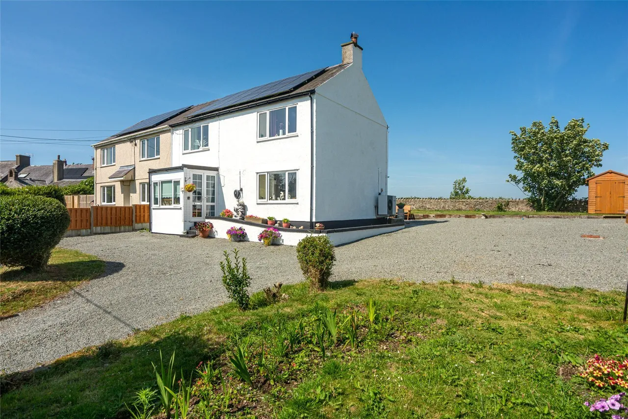 Llantrisant, Holyhead, photo 23