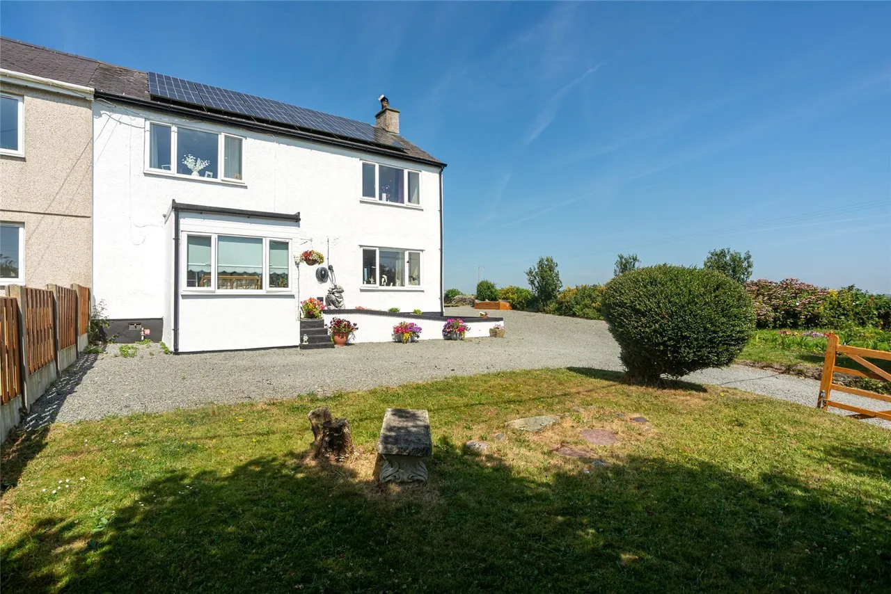 Llantrisant, Holyhead, photo 18