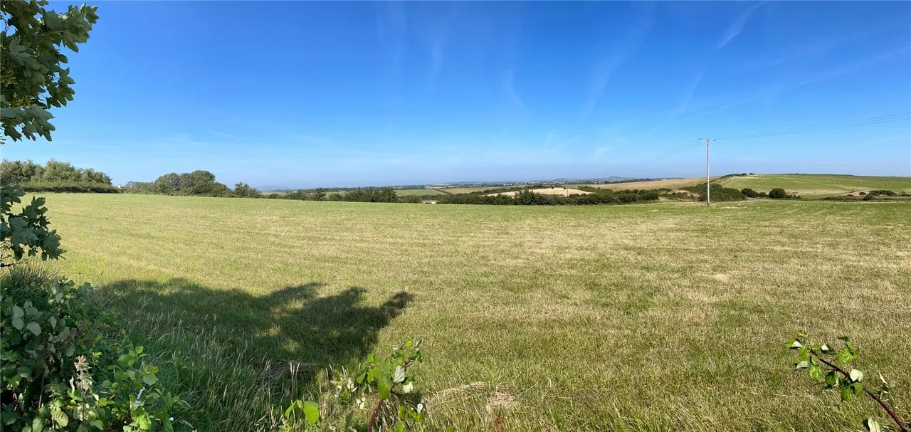Llantrisant, Holyhead, photo 22