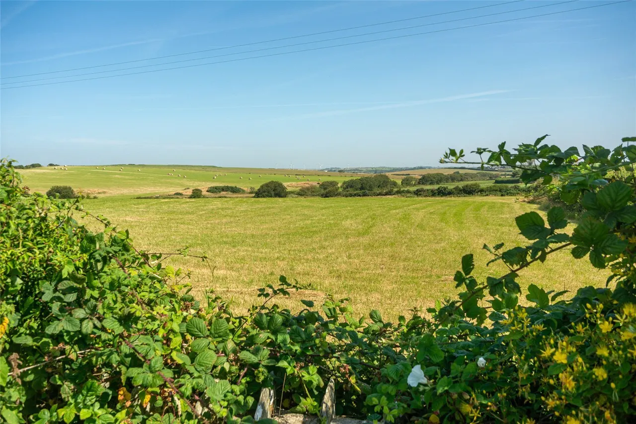 Llantrisant, Holyhead, photo 14