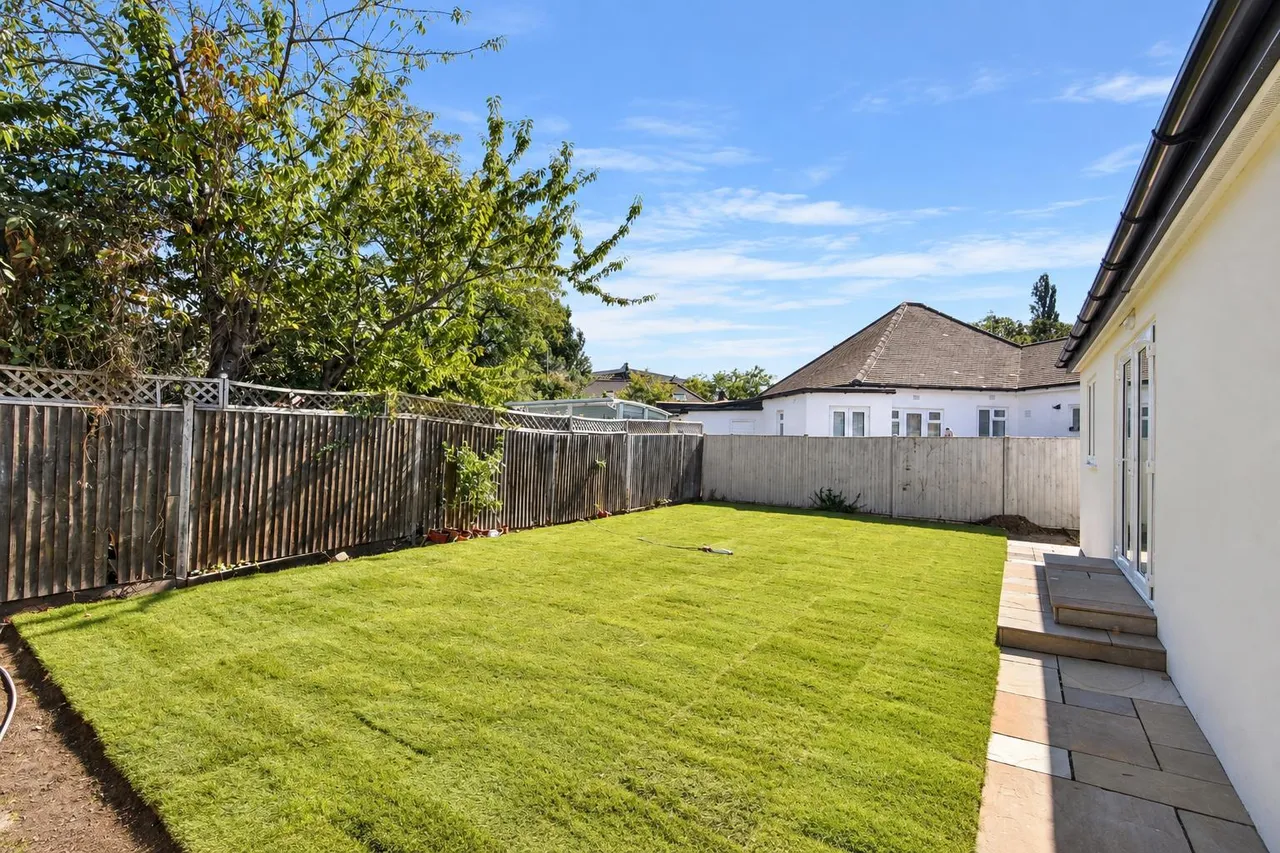 Gladstone Avenue, Twickenham, TW2, photo 9