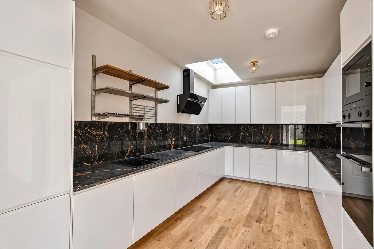 Gladstone Avenue, Twickenham, TW2, photo 8