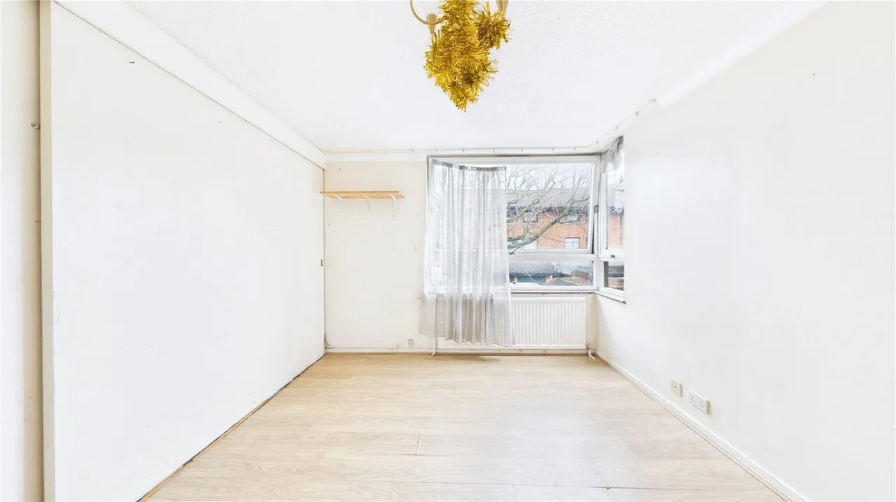 Belham Walk, SE5, photo 22
