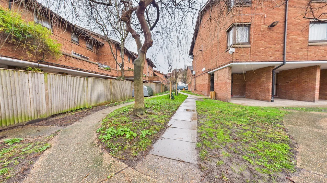 Belham Walk, SE5, photo 40