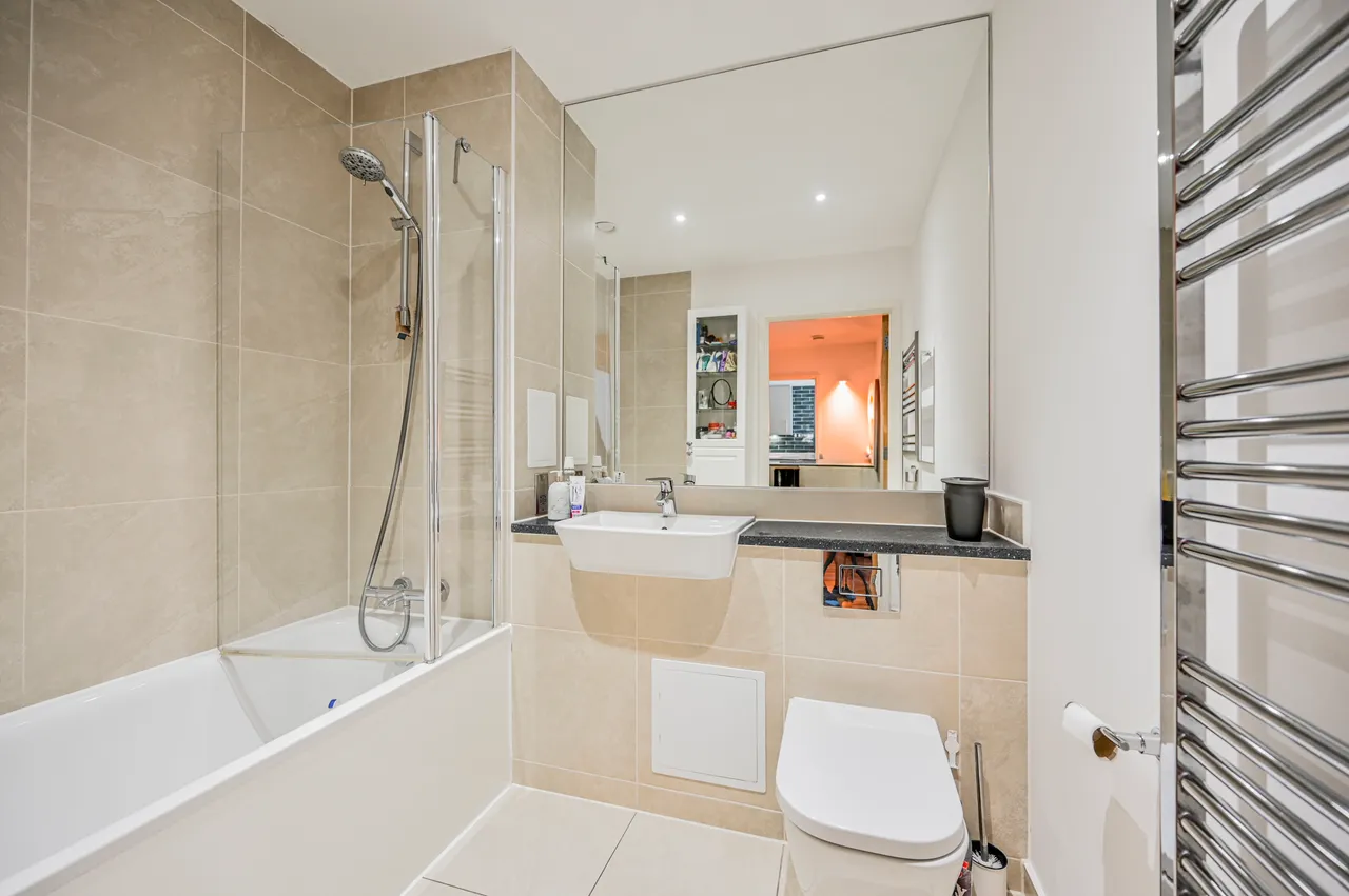 1 Bluebonnet Court, 3 Ruby Mews, London, photo 9
