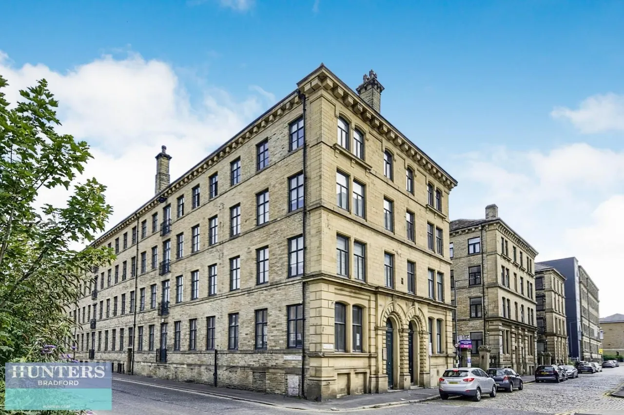 2 bed flat for sale — 20-22, Mill Street Bradford, BD1 4AB