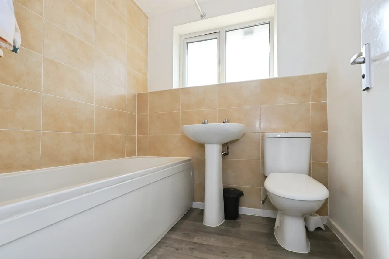 Sheaves Close, Bilston, WV14, photo 18