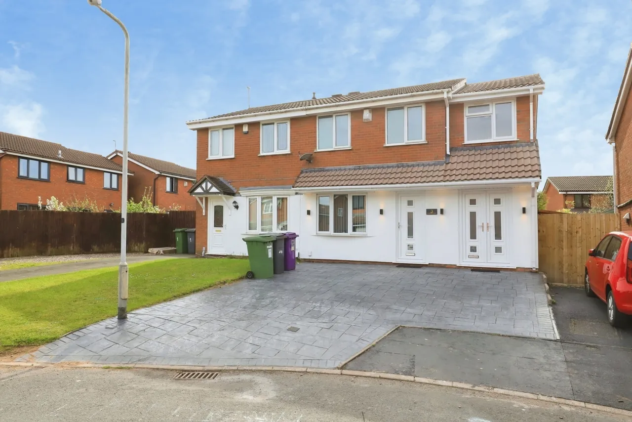 Sheaves Close, Bilston, WV14, photo 20