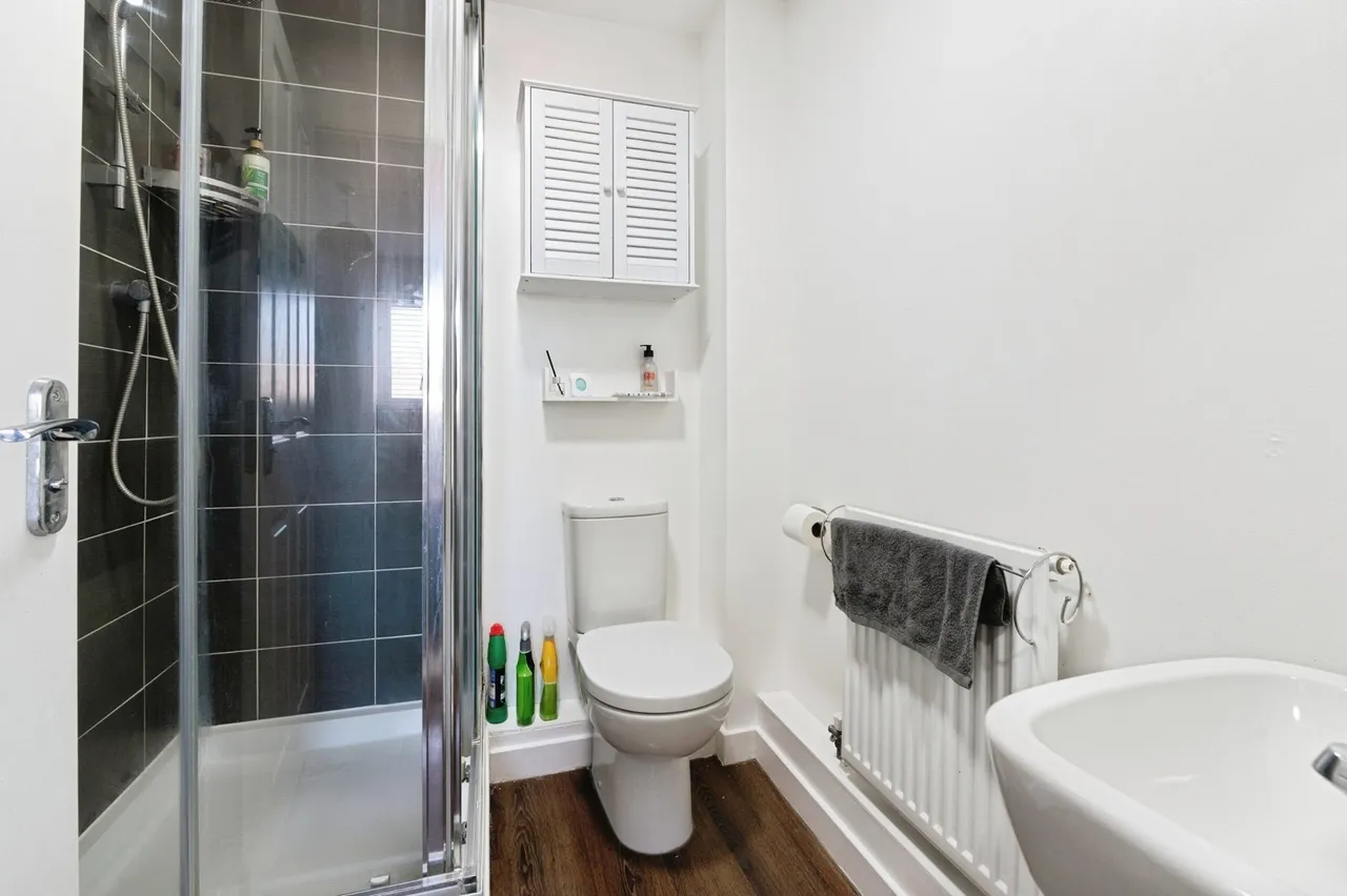 Malthouse Drive, Grays, Essex, RM17, photo 12