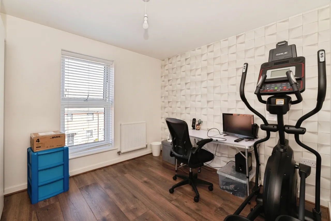 Malthouse Drive, Grays, Essex, RM17, photo 13