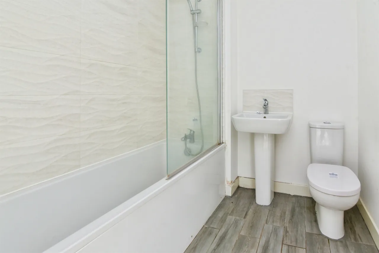 Amazon Way, Westbury, BA13, photo 5
