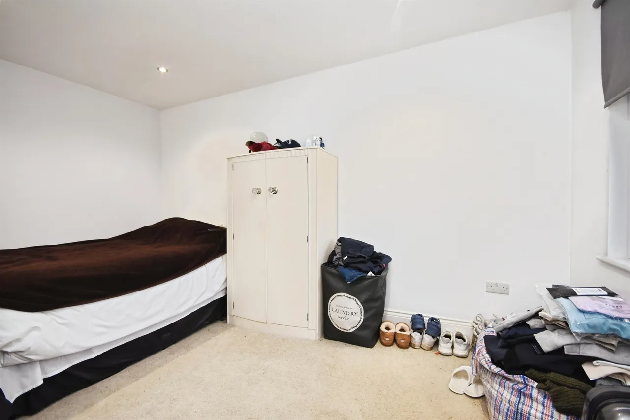 Coxtie Green Road, Pilgrims Hatch, CM14, photo 6