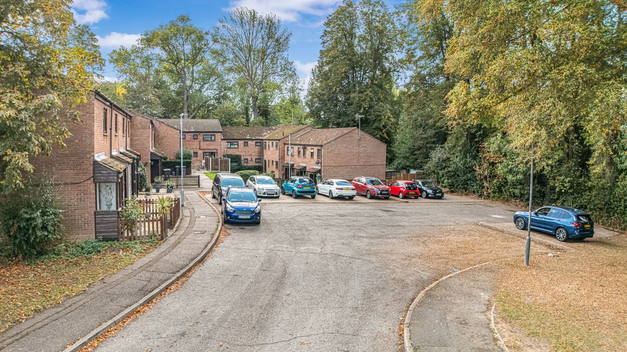 Roman Vale, Old Harlow, CM17, photo 17
