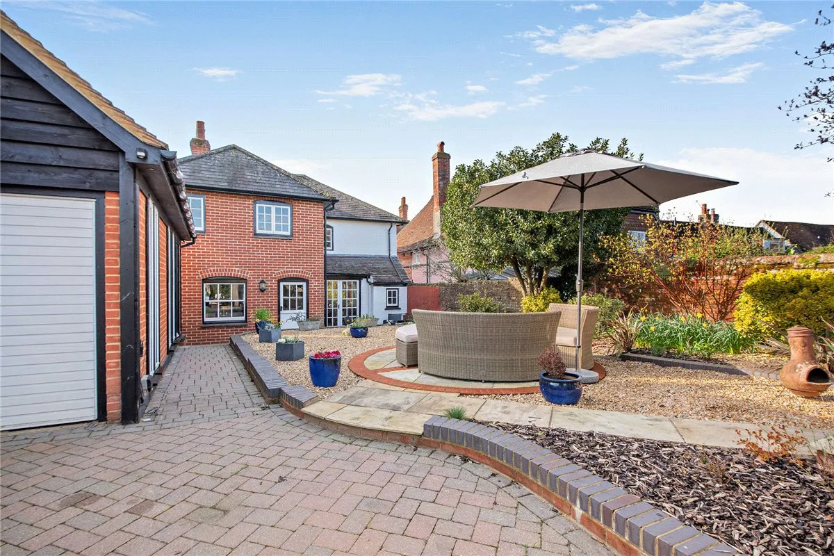 4 bed house for sale, George Street, Kingsclere, RG20