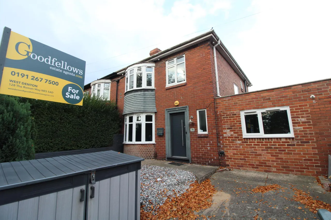 3 bed house for sale, South View, East Denton