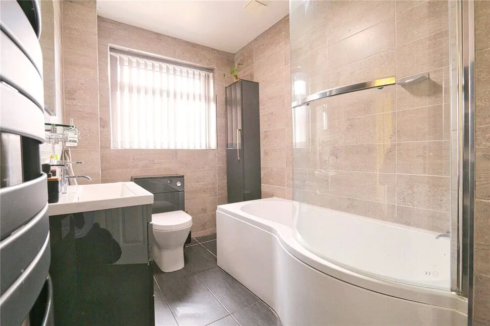 Gibraltar Lane, Denton, M34, photo 7