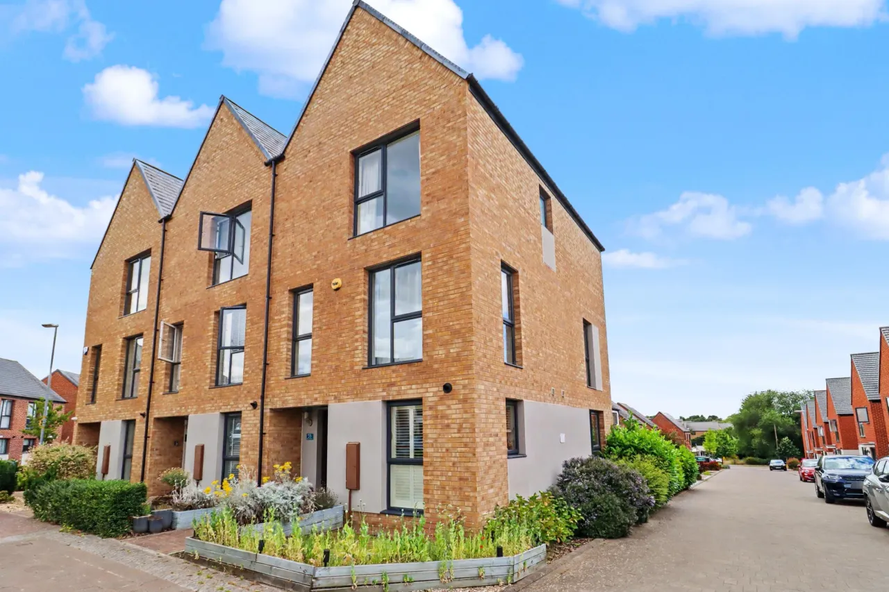 4 bed property for sale, Hendy Avenue, Telford