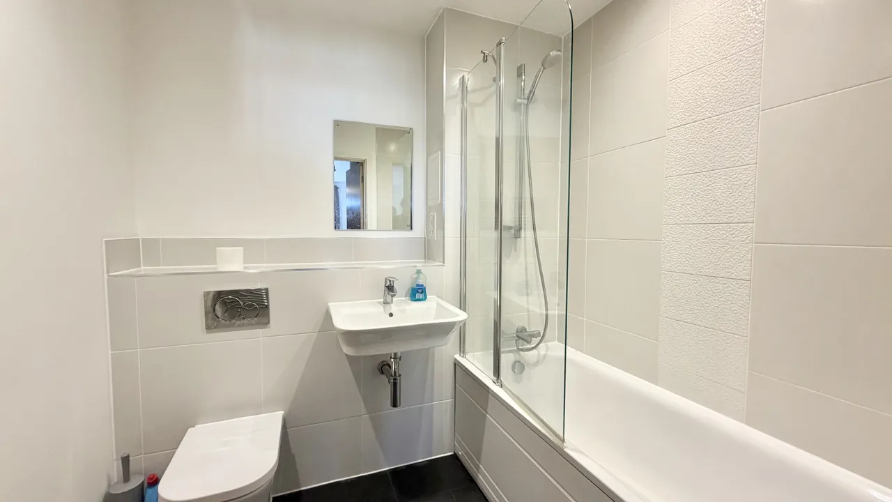 Holmbush Mews, RH12, photo 11