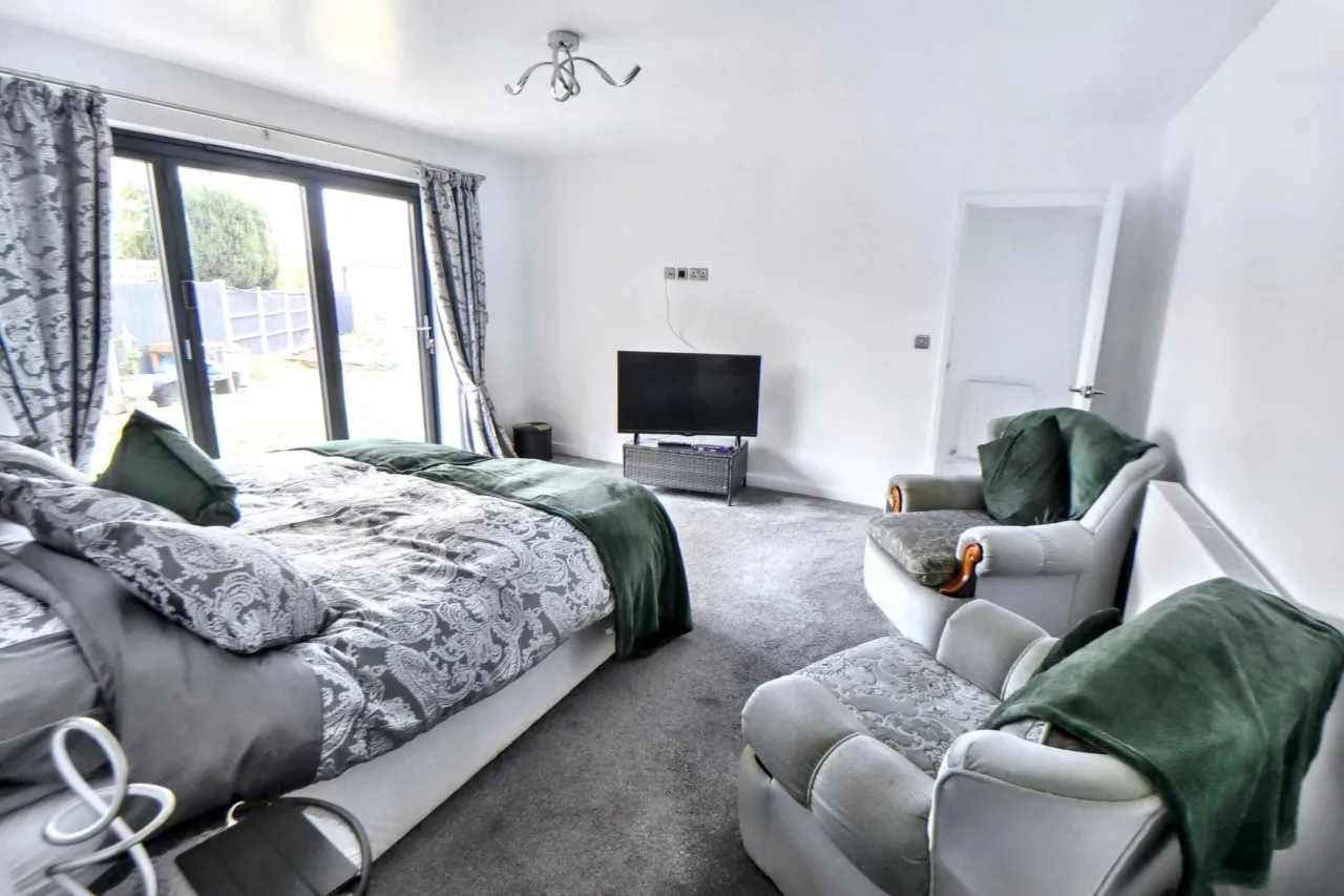 Beccles Road, Bradwell, photo 10