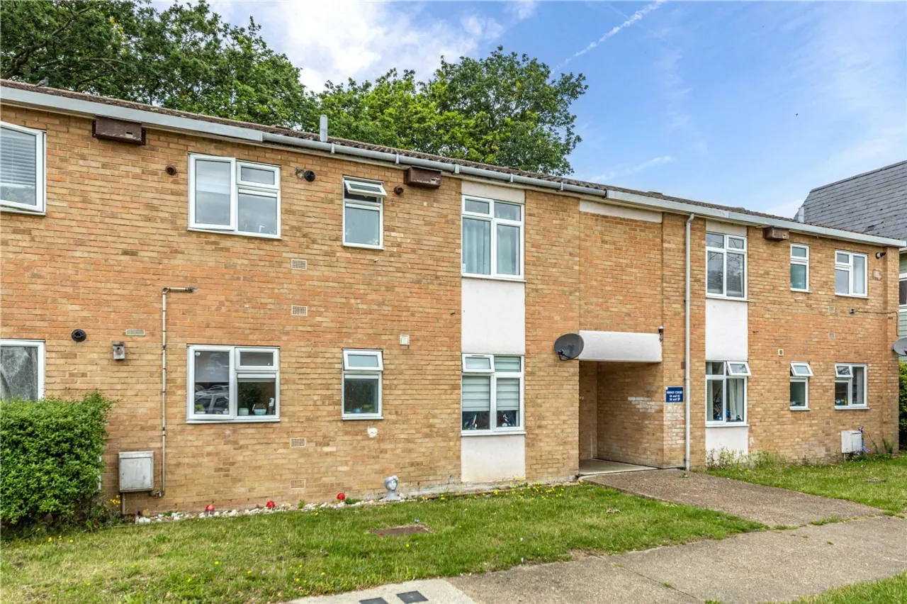 Ferney Road, Byfleet, West Byfleet, S..., photo 14