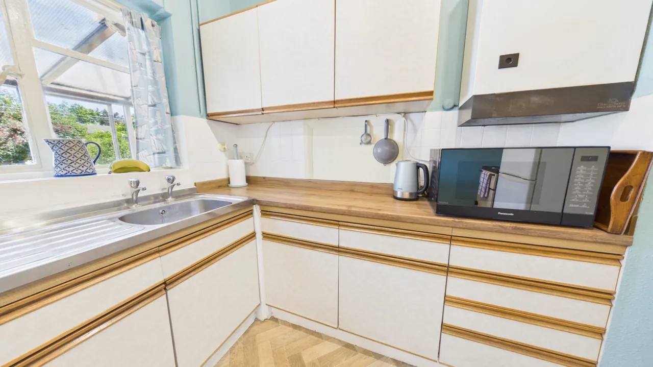 Pant Olwen, Gresford, LL12, photo 6