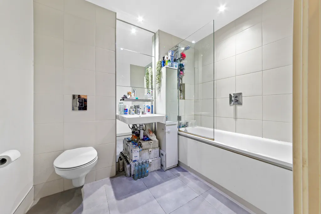 Queenstown Road, London, SW11, photo 4