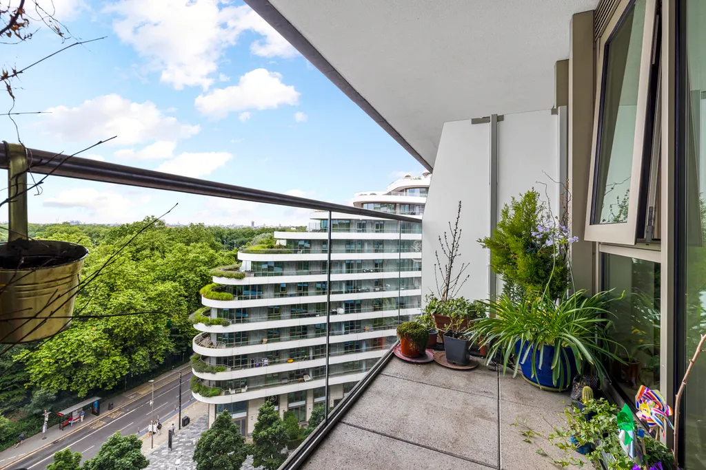 Queenstown Road, London, SW11, photo 3