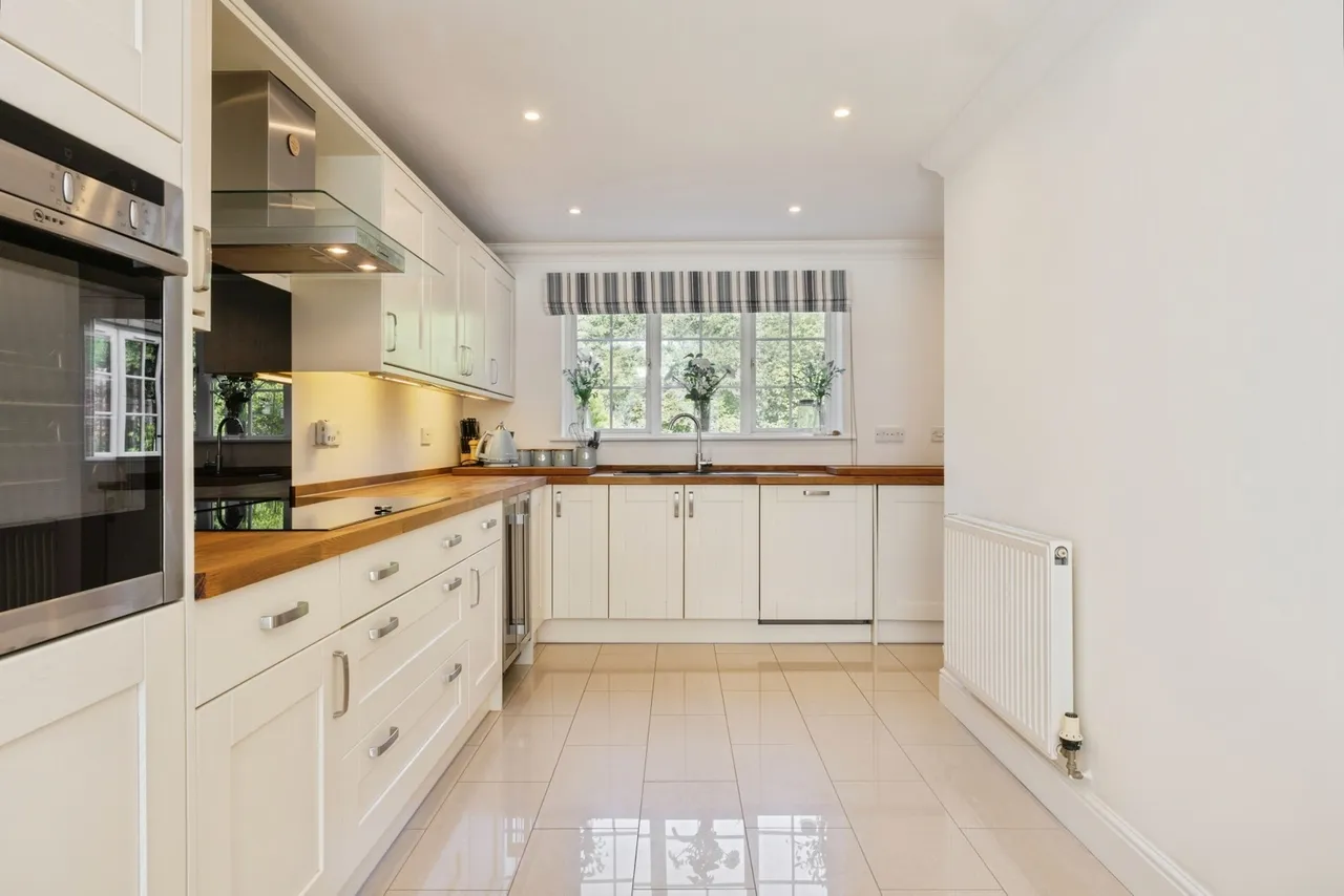 Papillon Road, Wymondham, Norfolk, NR18, photo 2