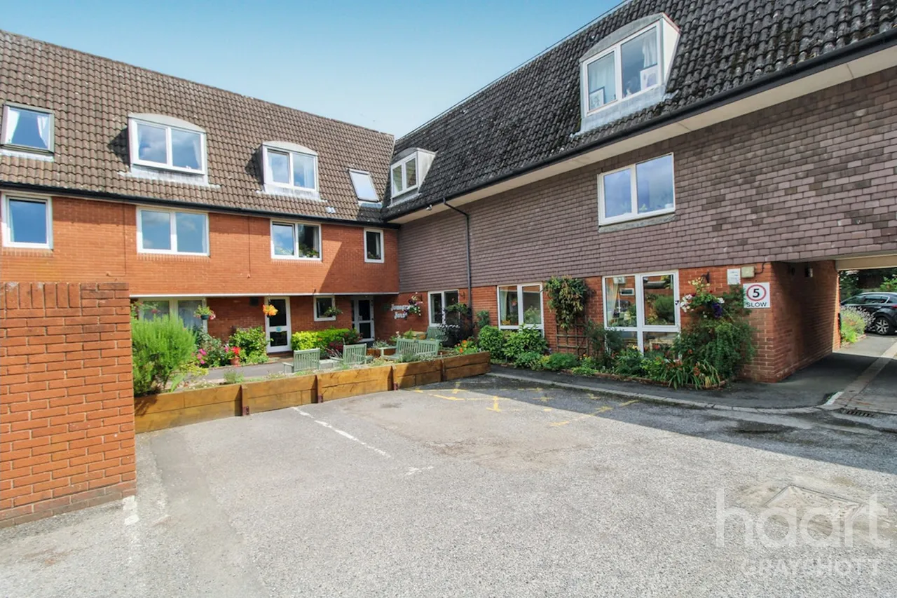 1 bed flat for sale, Wey Hill, Haslemere, GU27