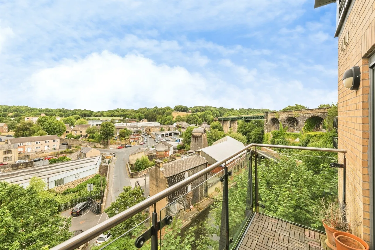 Birkhouse Lane, Paddock, Huddersfield, photo 9