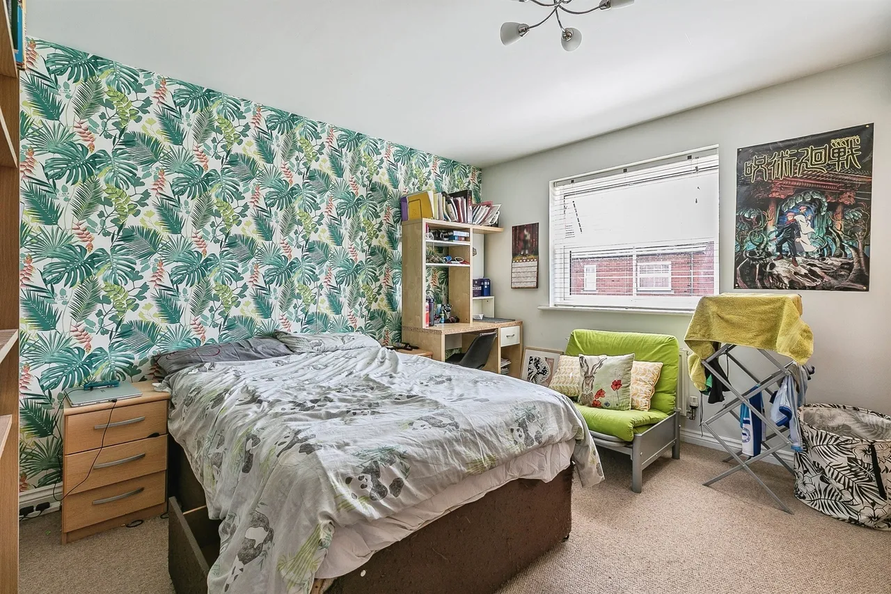 Roeburn Way, Spalding, PE11, photo 13
