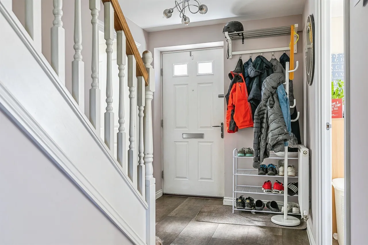 Roeburn Way, Spalding, PE11, photo 9