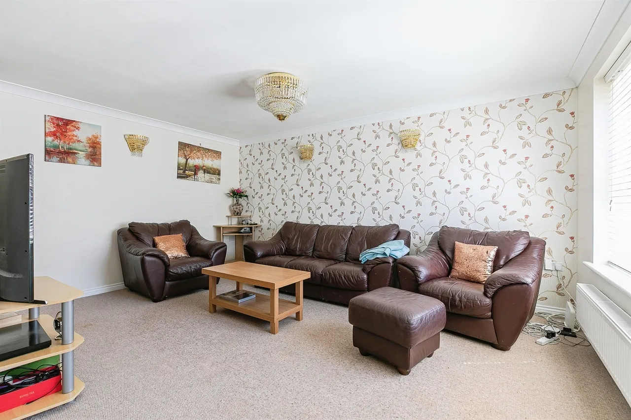 Roeburn Way, Spalding, PE11, photo 7
