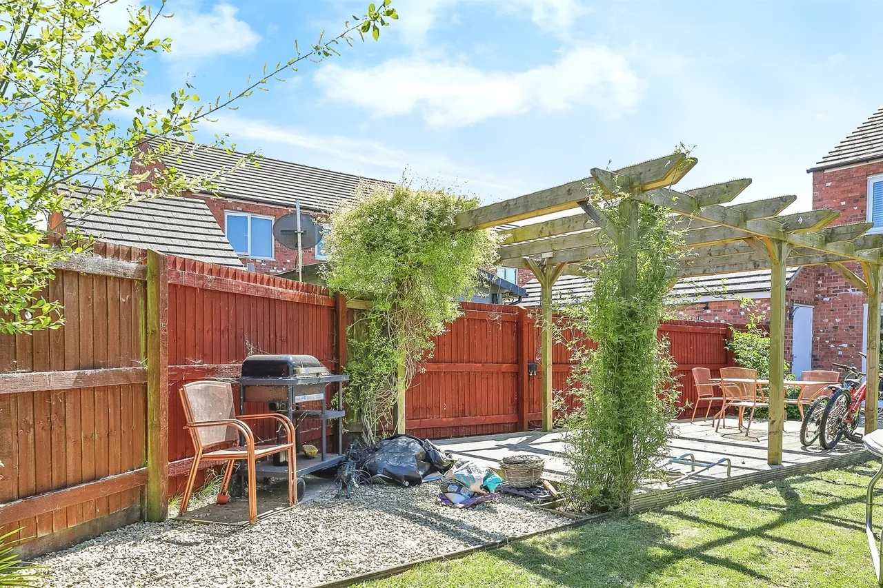 Roeburn Way, Spalding, PE11, photo 15
