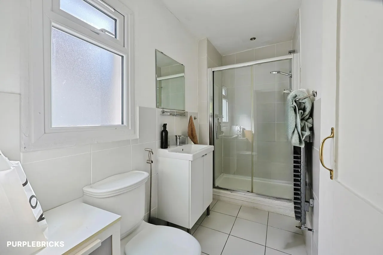 Hardwicke Road, London, W4, photo 18
