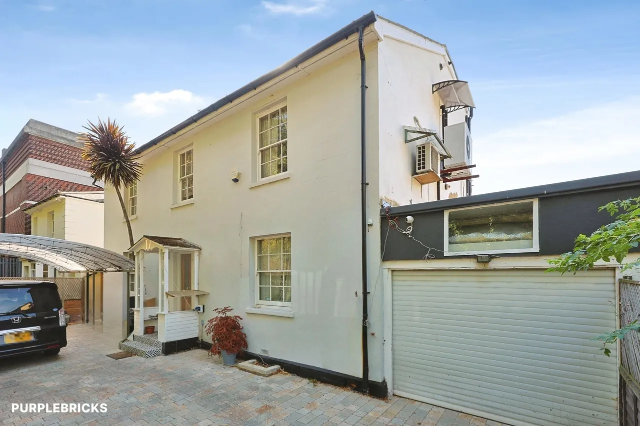 Hardwicke Road, London, W4, photo 3