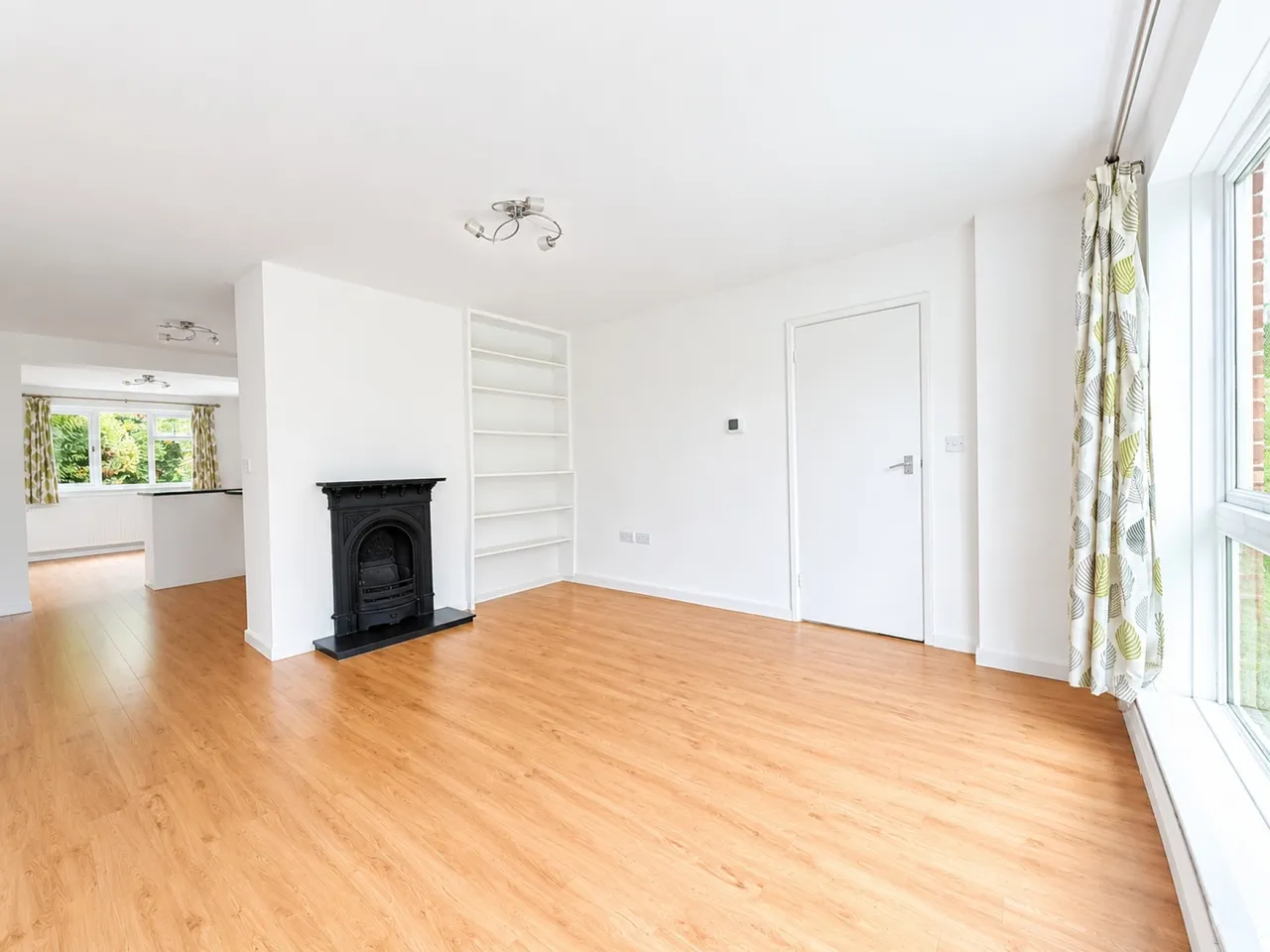 Fenshurst Gardens, Long Ashton, BS41, photo 2
