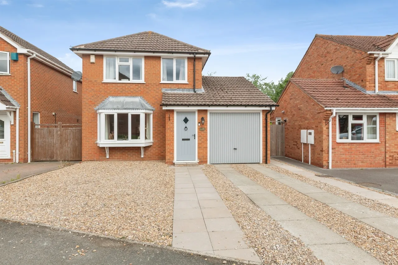 3 bed house for sale — Holbeck Drive, Broughton Astley, Leicester