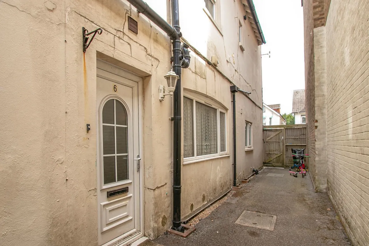 Westby Road, photo 10
