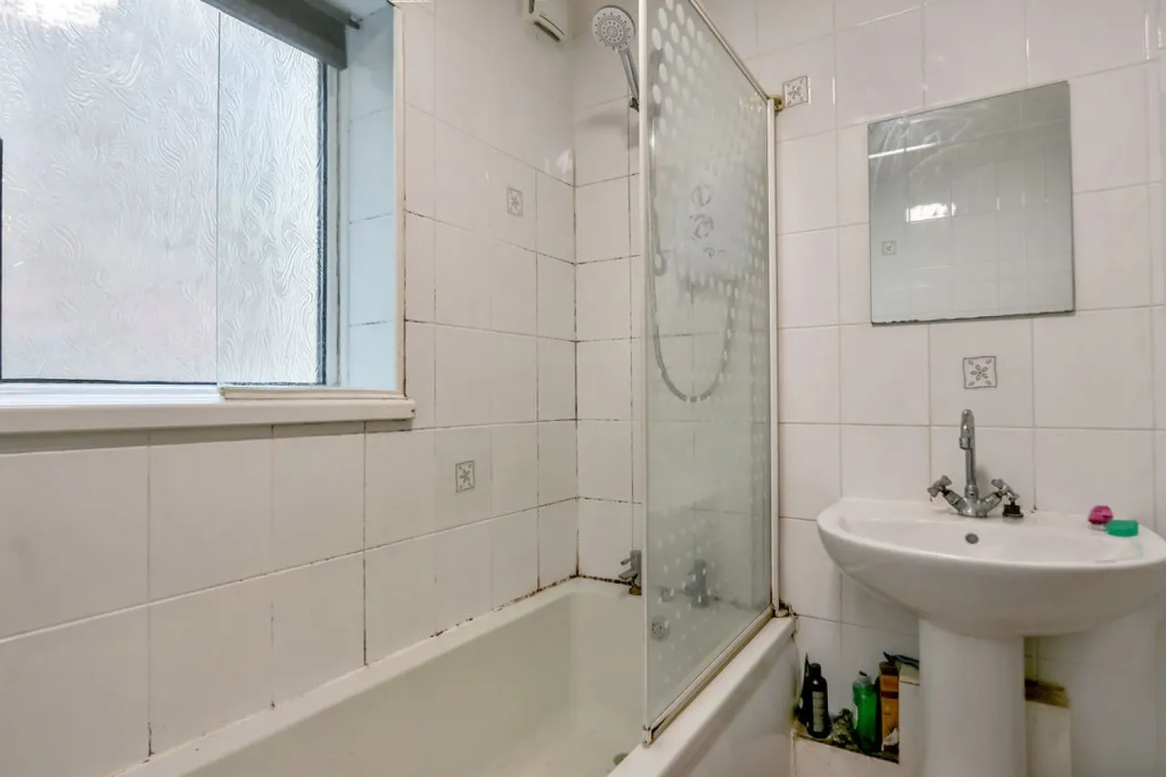 Westby Road, photo 7