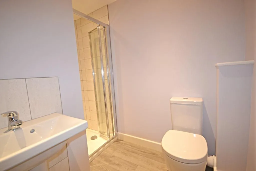 Broadfield Barton, Broadfield, RH11, photo 4