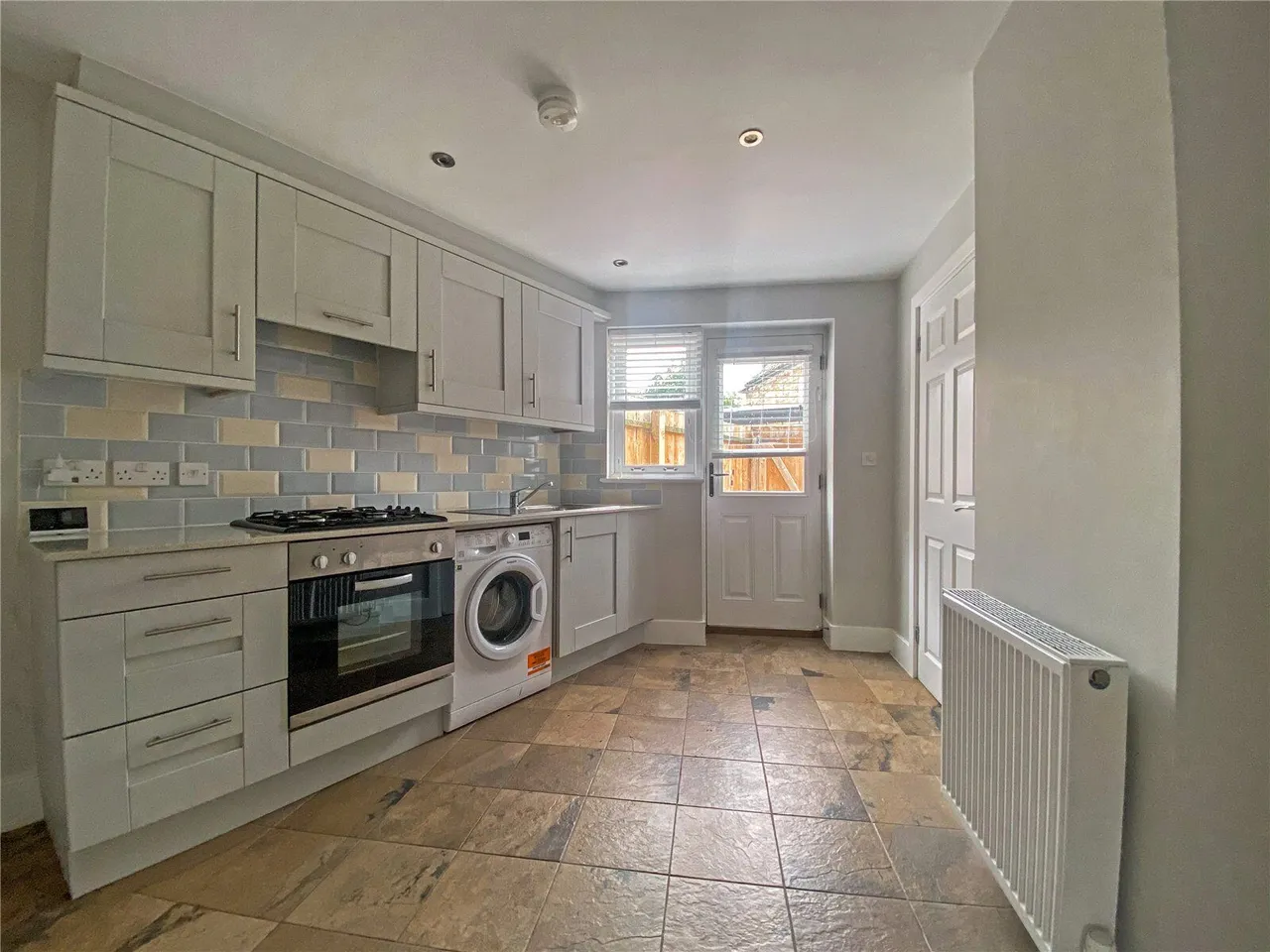 1 bed flat to rent, Little Whyte, Ramsey, PE26